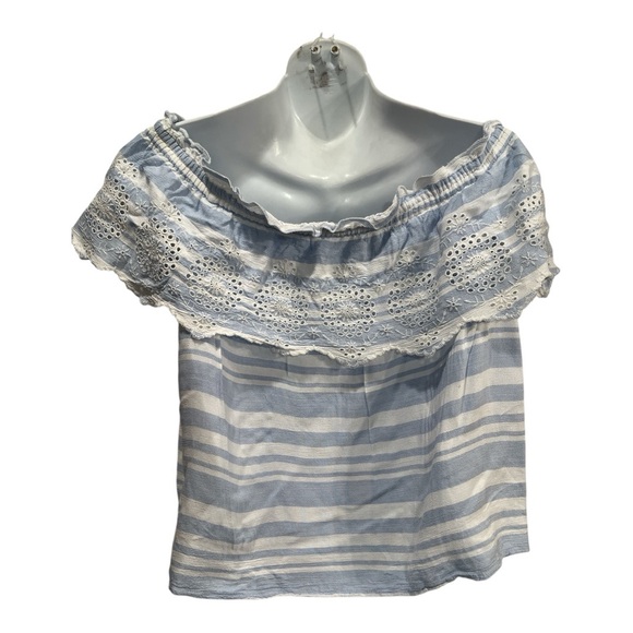 American Eagle Ruffled Off shoulder tops size  small  features 2 different ones - Picture 3 of 13